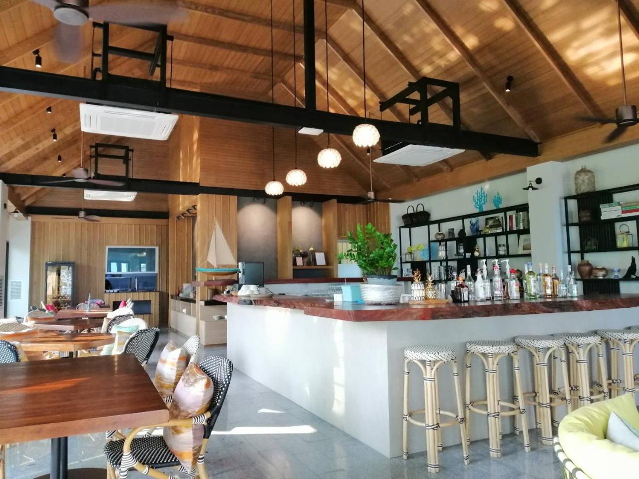 Tungtong Beach Villas Thap Sakae Ngoại thất bức ảnh