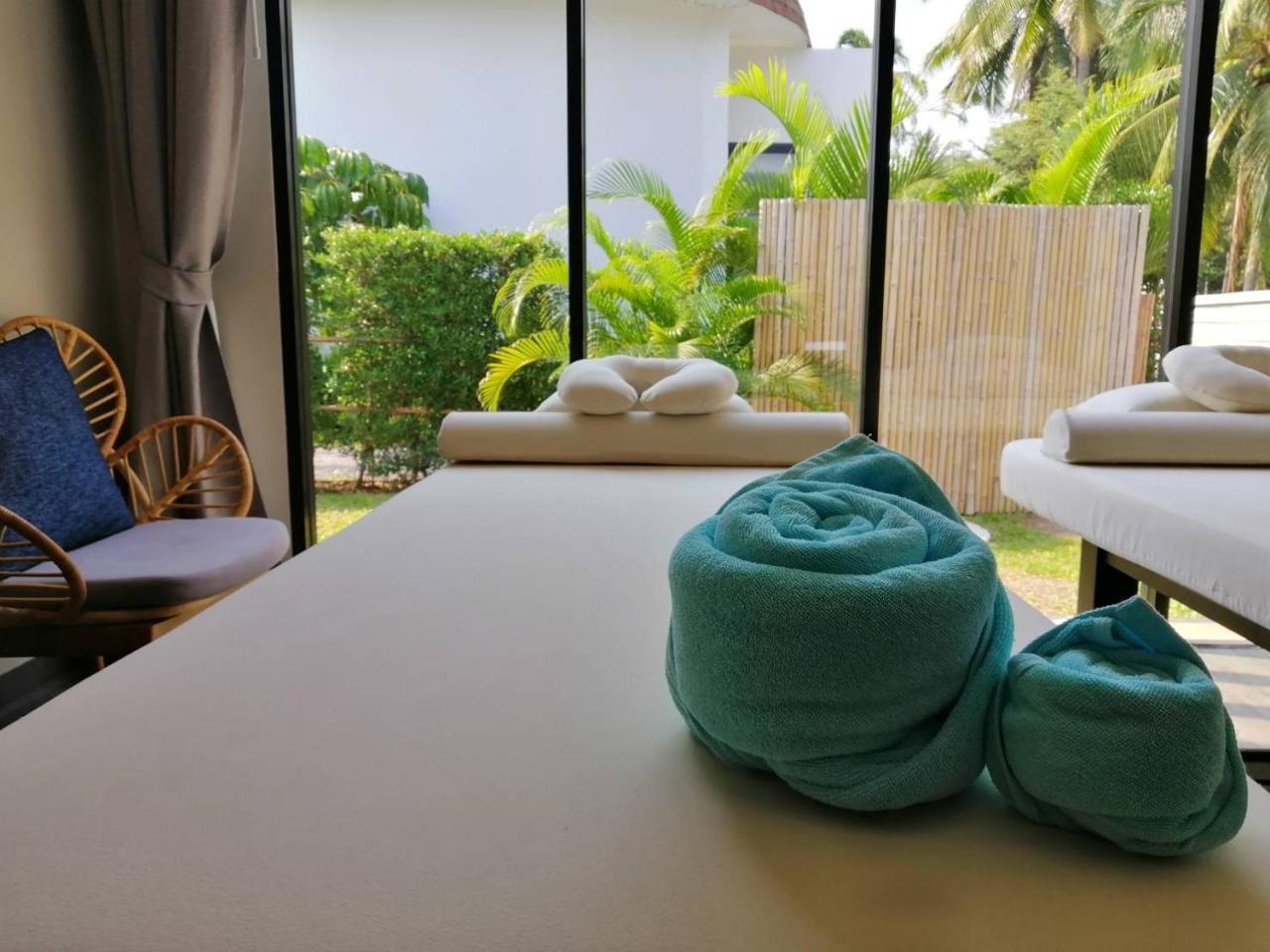 Tungtong Beach Villas Thap Sakae Ngoại thất bức ảnh